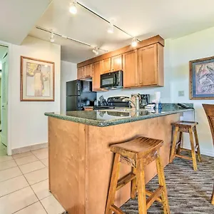 Cute Beachfront With Lanai And Pools Apartment